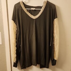 Nwt. POL Long Sleeve Blouse. Size S Olive